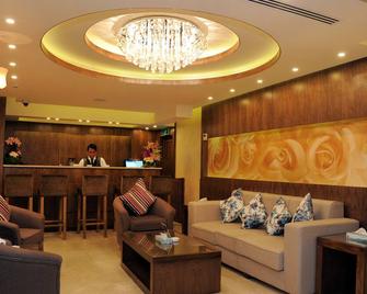Raed Hotel Suites - עקבה - דלפק קבלה