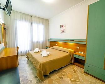Hotel Grand Prix - Sottomarina - Dormitor