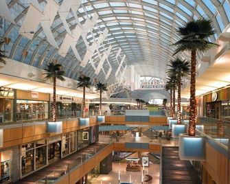 Spacious 4br Central Dallas Home - Firepit & Game Loft - Farmers Branch - Bar