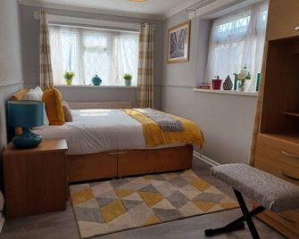 Melo House Grove - Huku Kwetu - Dunstable - Bedroom