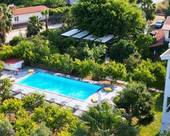 Narcicegi Otel - Adrasan - Pool