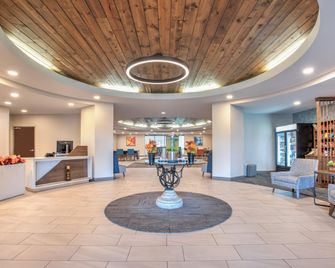 Holiday Inn Express & Suites Zanesville North - Zanesville - Budova