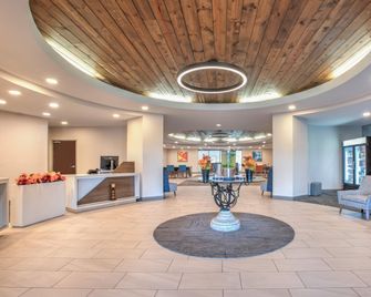 Holiday Inn Express & Suites Zanesville North - Zanesville - Edificio