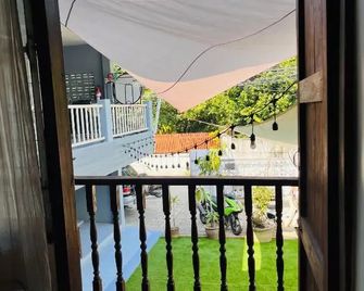 Number 4 Old Town - Chiang Mai - Balcony
