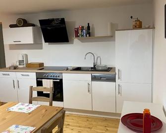 Cozy holiday apartment in Lahr-Burgheim, a few minutes' walk from the city center - Lahr - Küche
