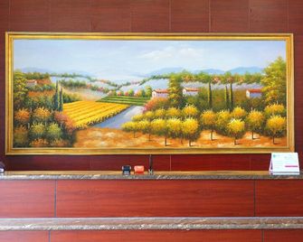 Hanting Hotel Qingdao Zhanqiao Branch - Qingdao - Front desk