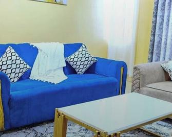 Spacious 4-Bedroom Home - Kibwezi - Living room