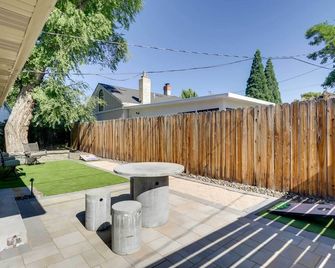 Game Room and Putting Green Reno Home! - Reno - Patio