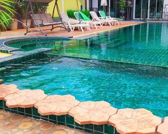 Anantra Resort Pattaya - Pattaya - Pool