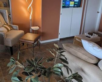 Valley View Bed and Breakfast - Denison