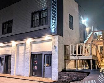 New Modern 2 BR in Excellent Location (201) - Maryville - Building