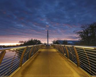 نوكس هوتل - غالواي - شرفة