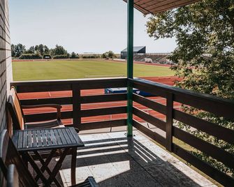 Staadioni Hotel - Kuressaare - Balkon