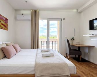 Gaia Aparthotel near Airport - Sarajevo