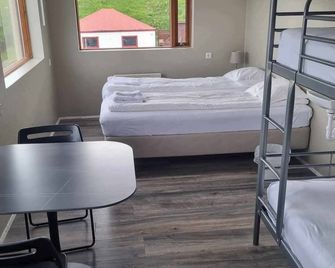 Við Hafið Guesthouse - Olafsvik - Habitación