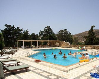 Armadoros Hotel / Ios Backpackers - Ios - Uima-allas