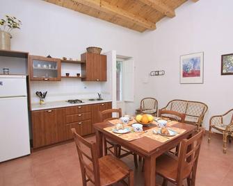 historic home The Sultan - Santa Croce Camerina - Sala pranzo
