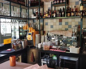 Boetiekhotel De Kastanjehof - Lage-Vuursche - Bar