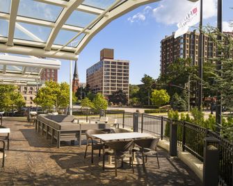 Hilton Garden Inn Providence Downtown Convention Center - Providence - Varanda