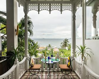 Royal Cliff Beach Terrace Pattaya - Pattaya - Balcony