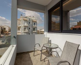 Zed Smart Property by Airstay - Spata - Balkon