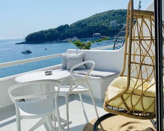 Geo & Art Boutique Hotel Himara - Himare - Balkon