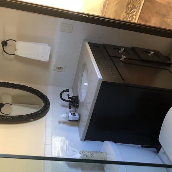 Room amenity view of LaLa’s Llama, Truman Heritage District, Independence Square