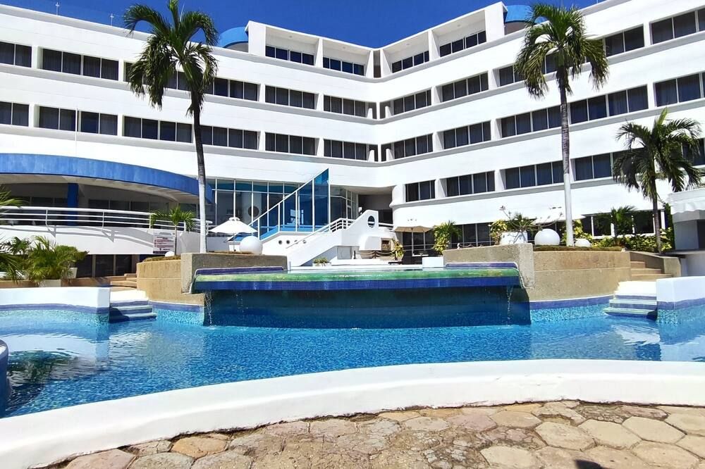 Aquarius Hotel Boutique - פמפאטר - בריכה