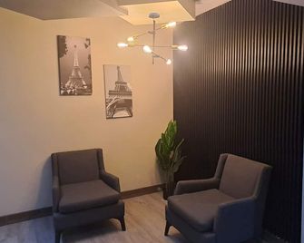 Hotel Eiffel - Ensenada