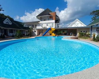 English Resotel Hotel - Nakhon Si Thammarat - Pool