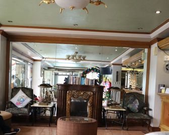 The Golden Pine Hotel - Baguio - Lobby
