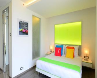The Lime Boutique Suites - Hyderabad - Bedroom