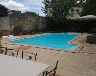 Mas Provencal - Vers-Pont-du-Gard - Pool