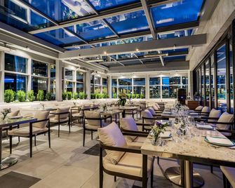 Azur Legacy Collection Hotel - Vancouver - Restaurant