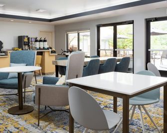 TownePlace Suites by Marriott Erie - Erie - Restaurang