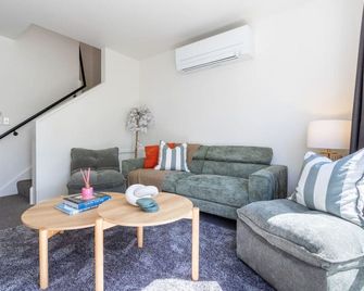6BR Home Walk to Wolfbrook Arena and Hagley Park - Christchurch - Sala
