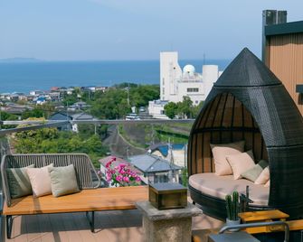 Tsuruyoshikawa Onsen Hotel - Yugawara - Balkon