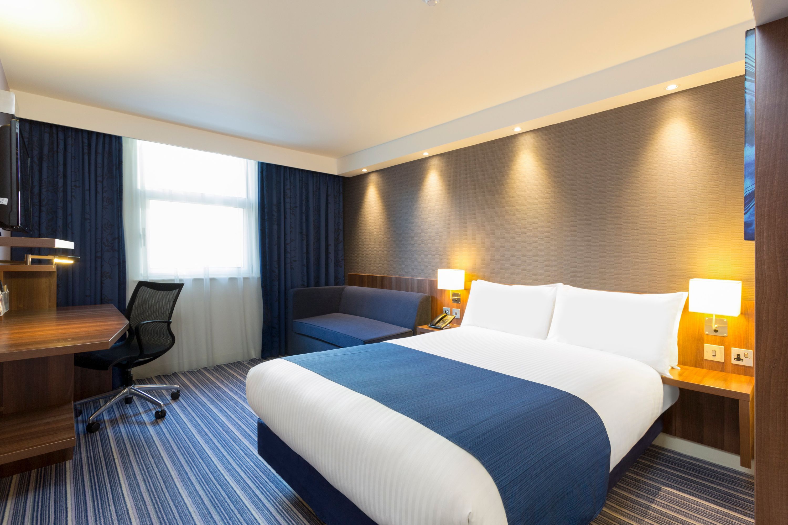 Holiday Inn Express London - Southwark By IHG - לונדון - חדר שינה