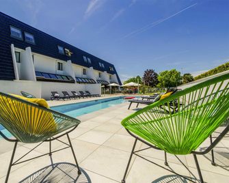 ibis Styles Toulouse Labège - Labège - Zwembad