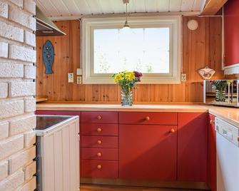Nice home in Sjusjøen with house a mountain view - Sjusjøen - Kitchen