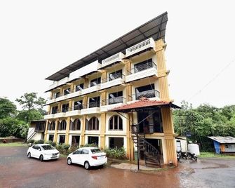 Haris Hotel Seawood - Dāpoli - Edificio