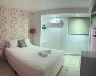 Hostal Familiar Carmencita - Hostel - Panama City - Sovrum