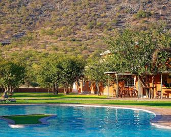 Gondwana Damara Mopane Lodge - Khorixas - Pool