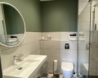 Le Terminus - Tournus - Bathroom
