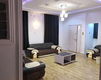 Elegant Guest House-Waf Jos - Jos - Living room