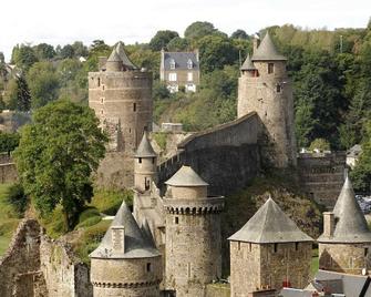 Victor - Rives Du Couesnon - La Chapelle-Saint-Aubert - Edificio