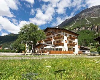 Hotel Cima Piazzi - Valdidentro - Budova