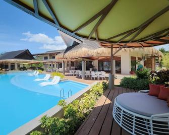 Costa Celine Beach Resort - Cateel - Edificio