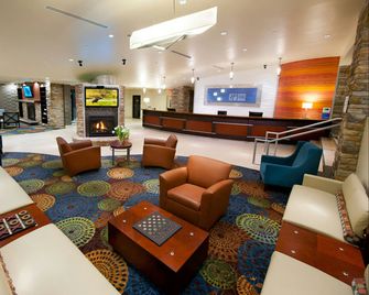 Holiday Inn Express & Suites Pittsburgh West - Green Tree By IHG - Pittsburgh - Lounge