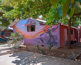 Tamahostel & Glamping - Tamarindo - Edificio